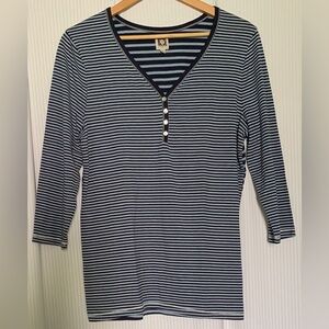 Anne Klein - Blue On Blue Striped V-neck Top With 3/4 Length Sleeves - Medium